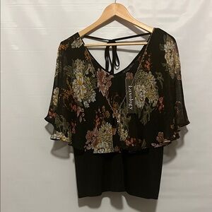 Luxology women's black floral print cape overlay top sz m NWT